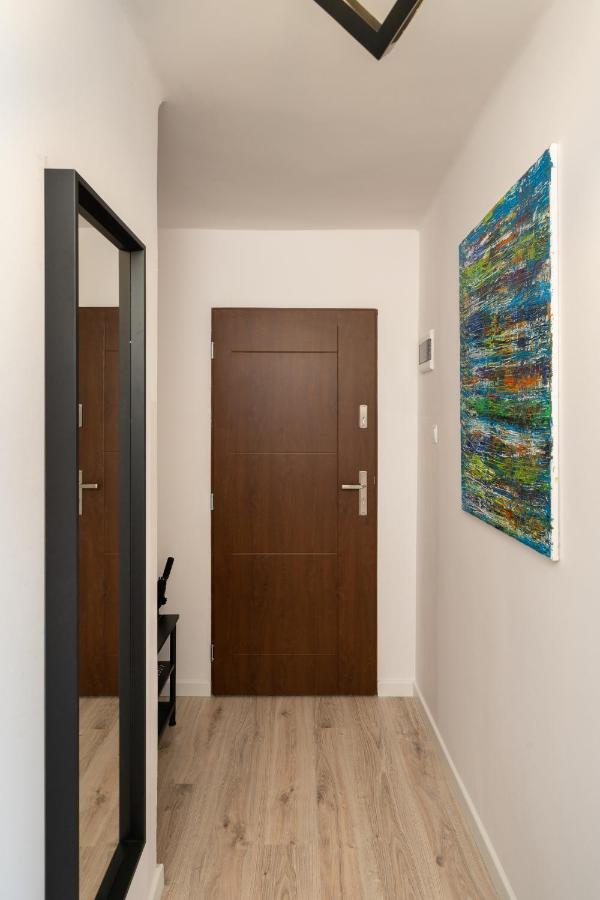Staymoovers - Ladne Mieszkanie W Poblizu Energylandii - Parking Zator Exterior photo